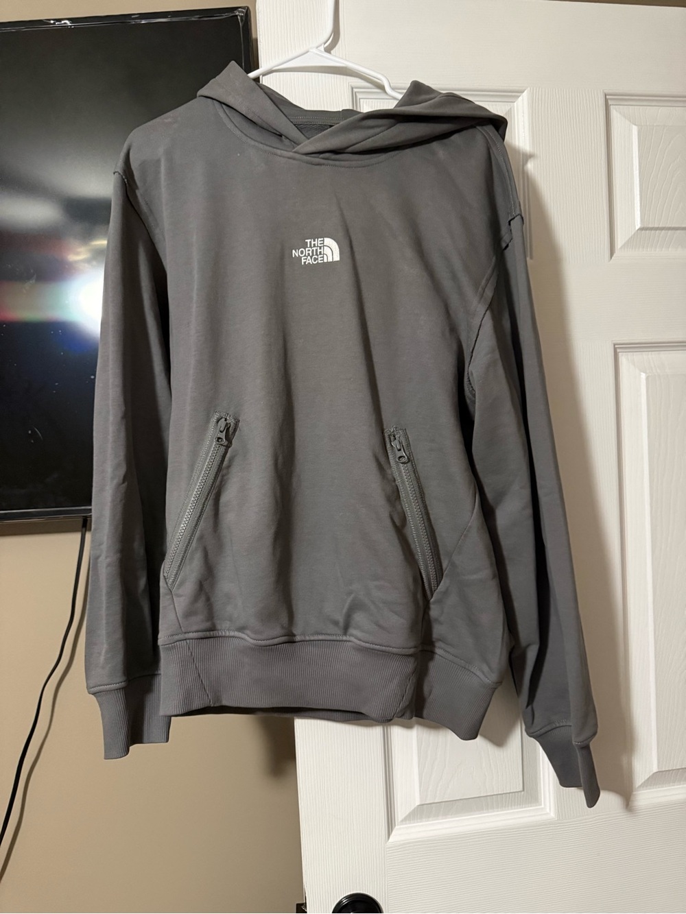 The North Face Men's Charcoal Gray Defy Gravity Pullover Hoodie